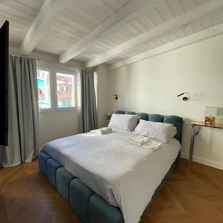 Twins Boutique Apartament *