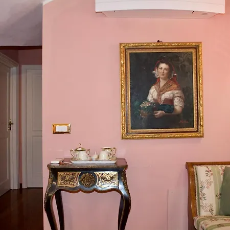 Twins Apartment *