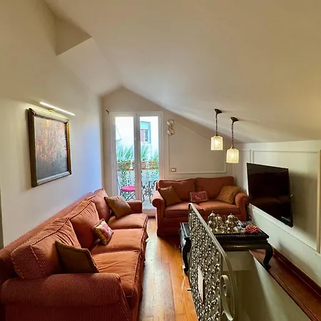 Twins Boutique Apartment *